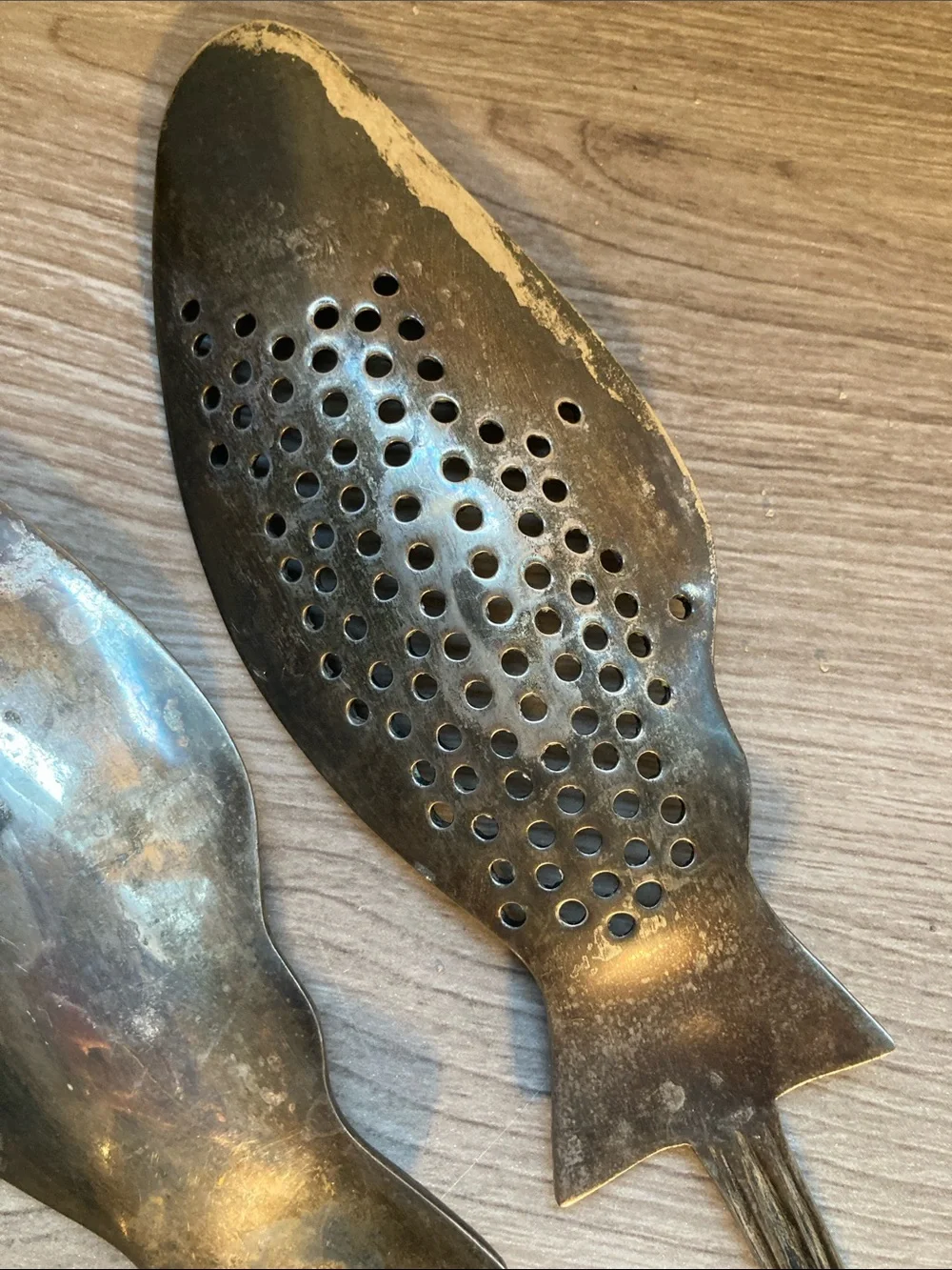 Fish serving utensils métal ornate and details